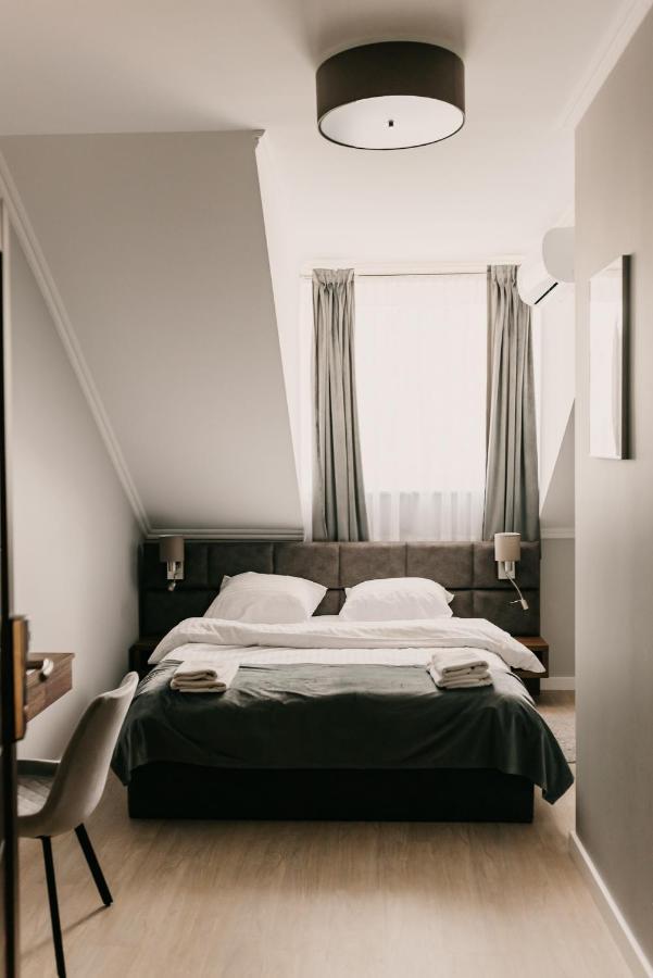 Hotel Millenium Góra Motyczna Extérieur photo